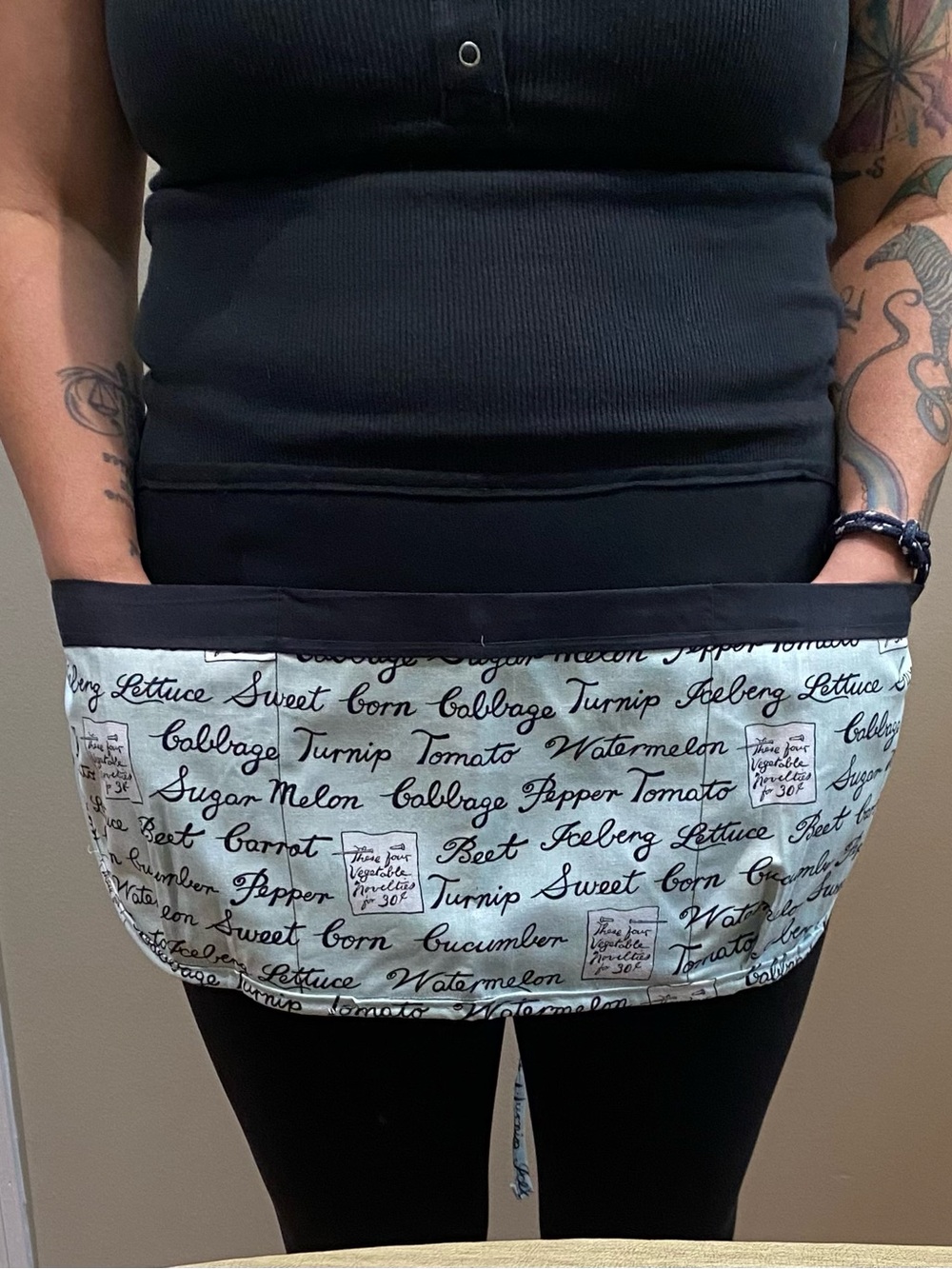Market Print Waist Apron - Black Trim